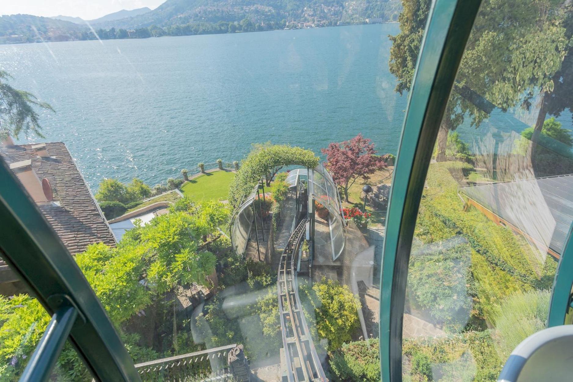 Front With Private Funicular By Rent Appartement Como
