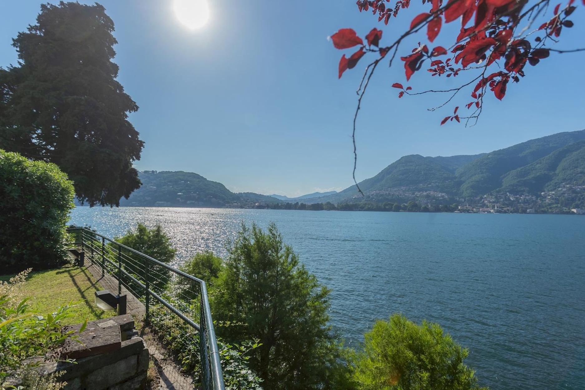 Front With Private Funicular By Rent Appartement