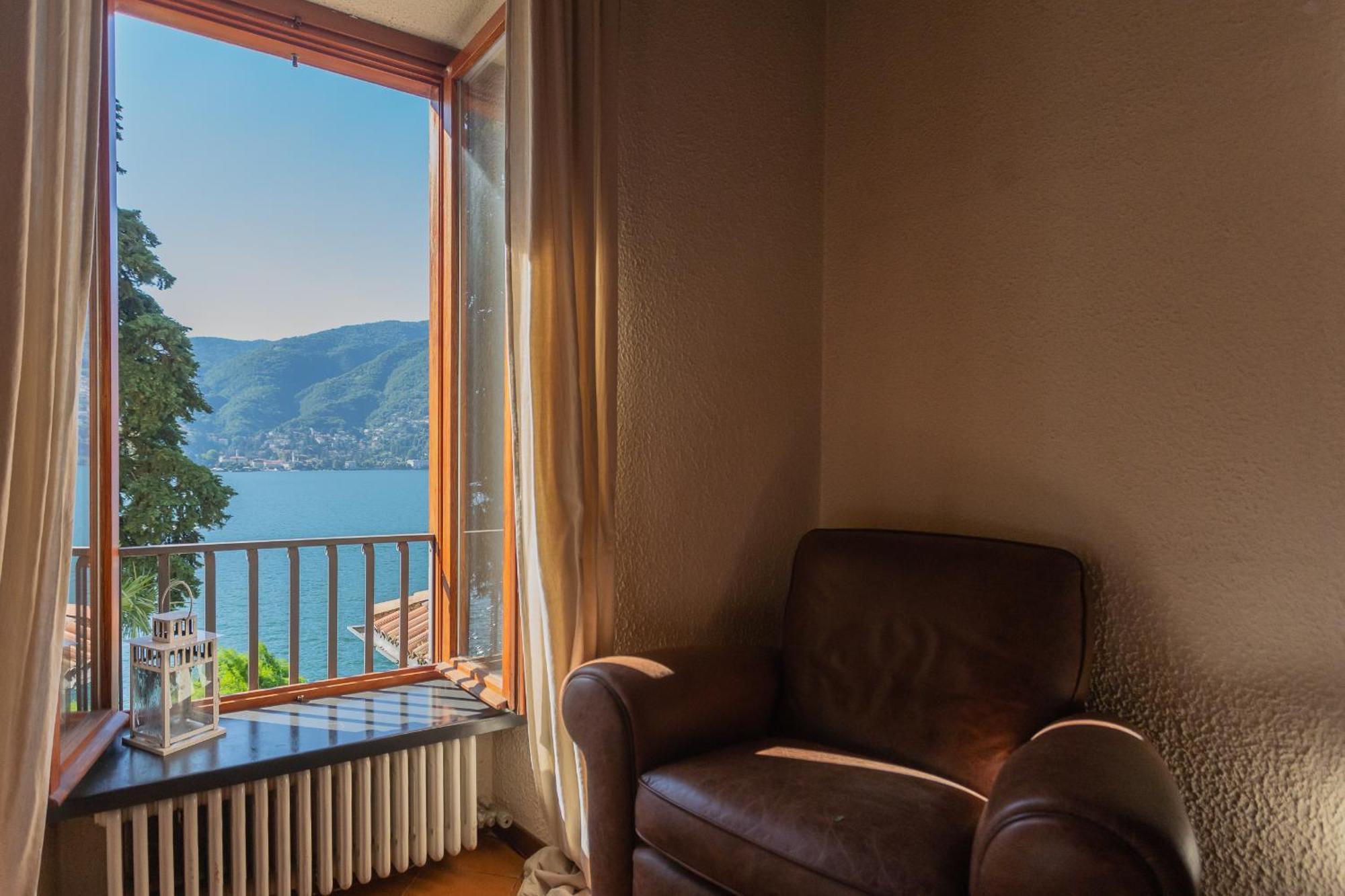 Apartment Front With Private Funicular By Rent