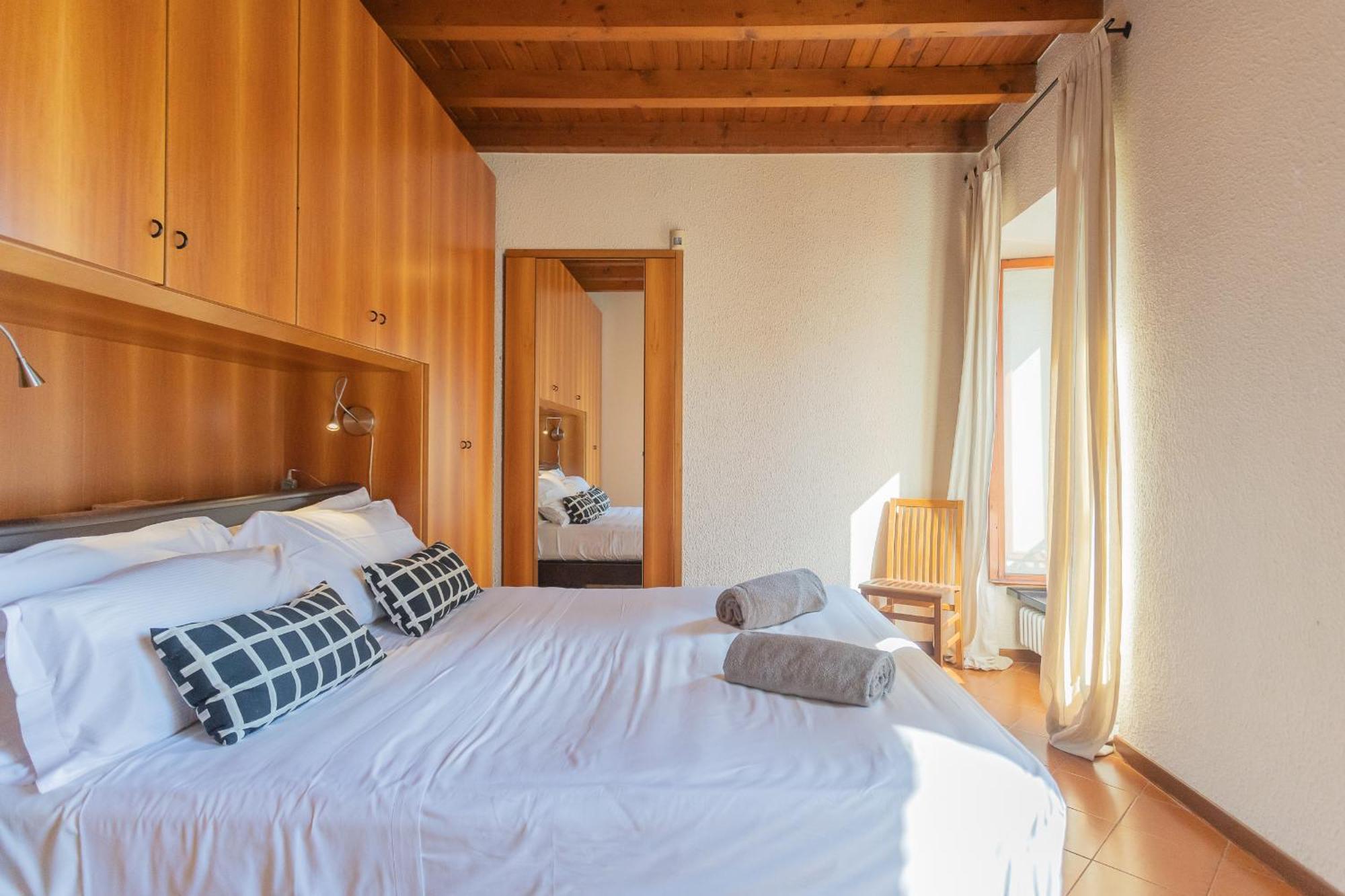 Apartment Front With Private Funicular By Rent Como